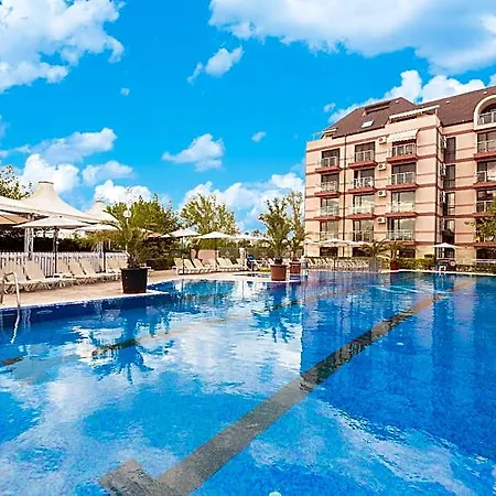 Tarsis Club And Aquapark 4*