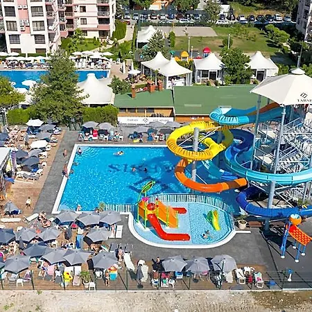 Tarsis Club And Aquapark Nessebar