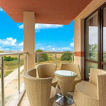 Tarsis Club And Aquapark Hotell