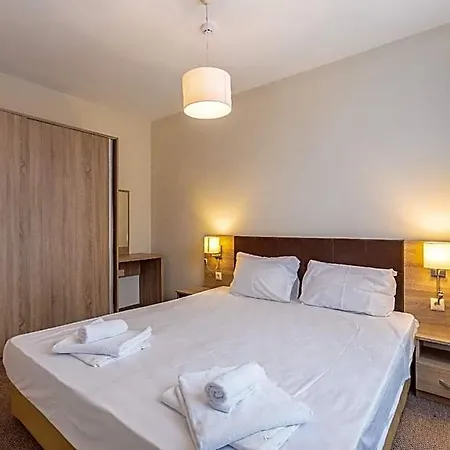 Tarsis Club And Aquapark Готель 4*